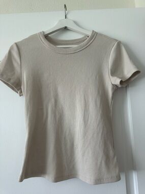 Old Navy Ribbed Neutral Basic Tee